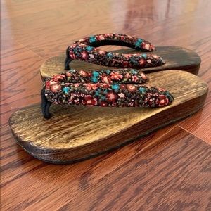 Japanese Geta Shoes (wooden flip flops)- size6